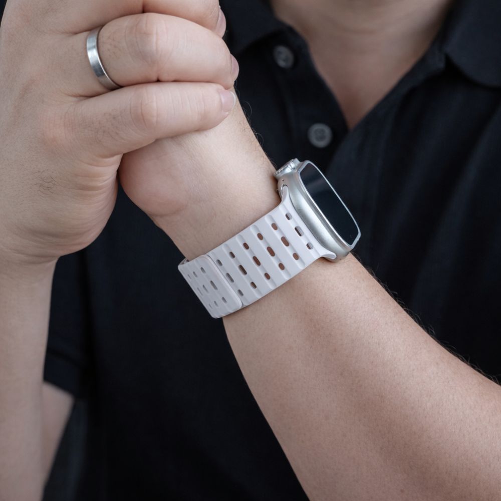Vere Magnetic Silicone Band - Astra Straps